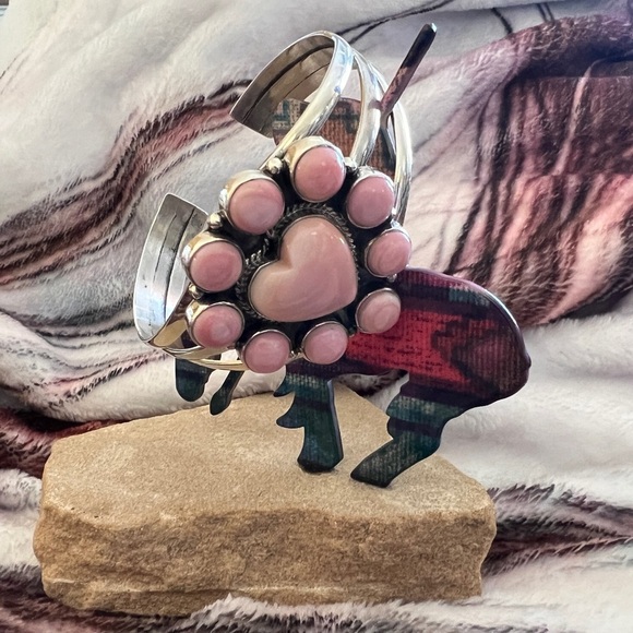 ❤️ Queen Pink Conch Cluster Heart Sterling Statement Navajo Ethnic Cuff 40.1gm - Picture 3 of 13